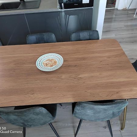Angella Apartment Dugi Rat Exteriér fotografie