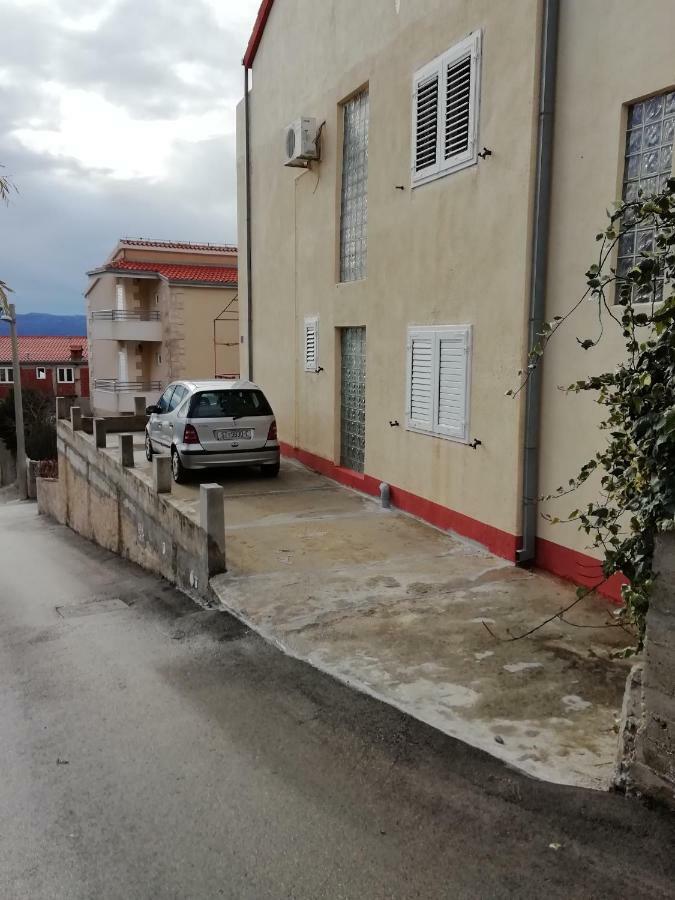 Angella Apartment Dugi Rat Exteriér fotografie